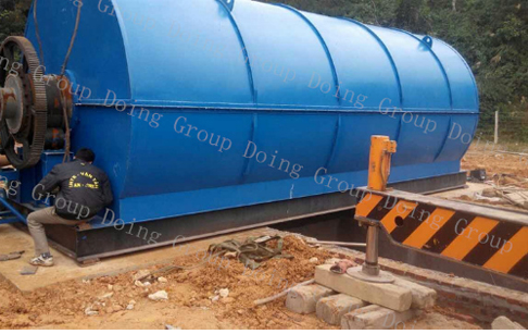 Vietnam installing 10T capacity  waste tyre to oil recycling process pyrolysis plant