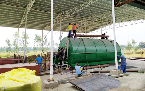One set 12T/D waste tyre to oil equipment successfully installed in the Philippines