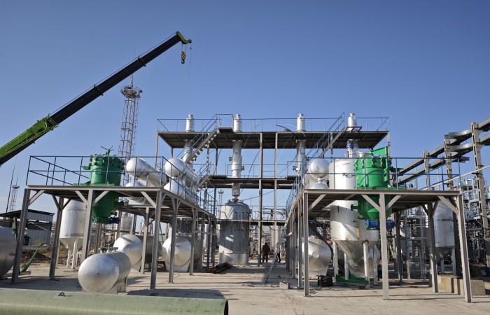 Operation of DOING 30TPD mazut oil distillation machine in Kazakhstan