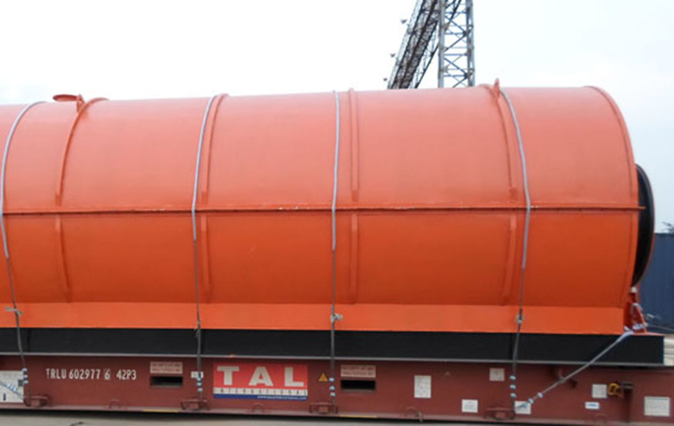 Automatic convert waste plastic to oil machine
