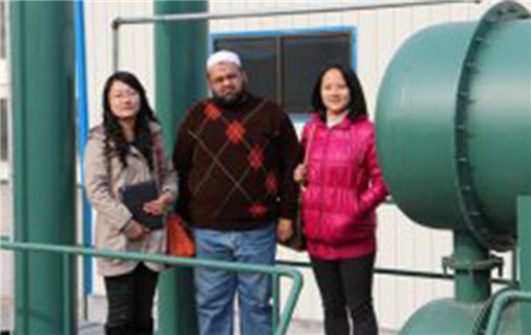 Waste tire recycling machine in Pakistan customer factory 