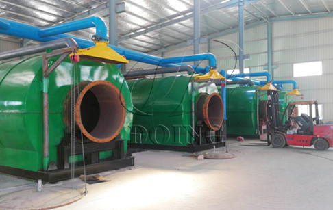 4 sets 12T/D waste tyre recycling to oil pyrolysis equipments being installed in Fujian, China