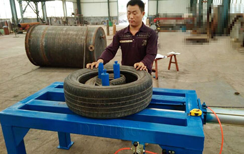 A Hawaii customer ordered a set of waste tire doubling and tripling packing machine from Doing