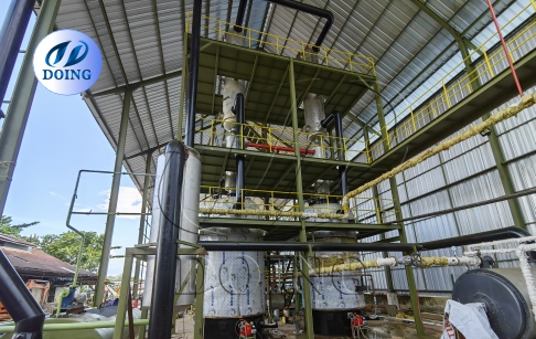 14Ton waste oil recycling machine in Indonesia operation site